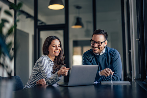 cfos comparing notes of award-winning payhawk for spend control 